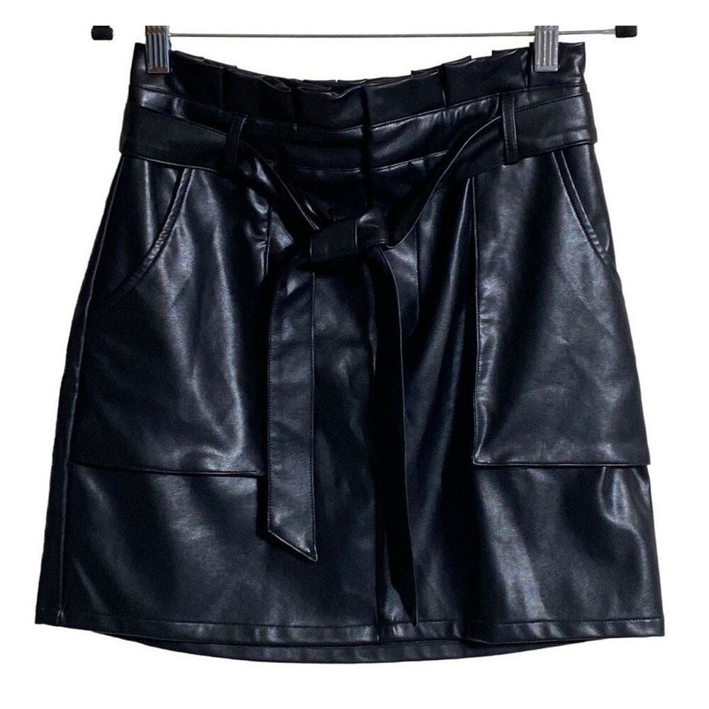 Gilli Women's Black Fauc Leather A-Line Mini Skirt Size S NWT